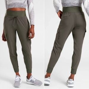Athleta Sutton Cargo Jogger in Arbor Olive Size 12